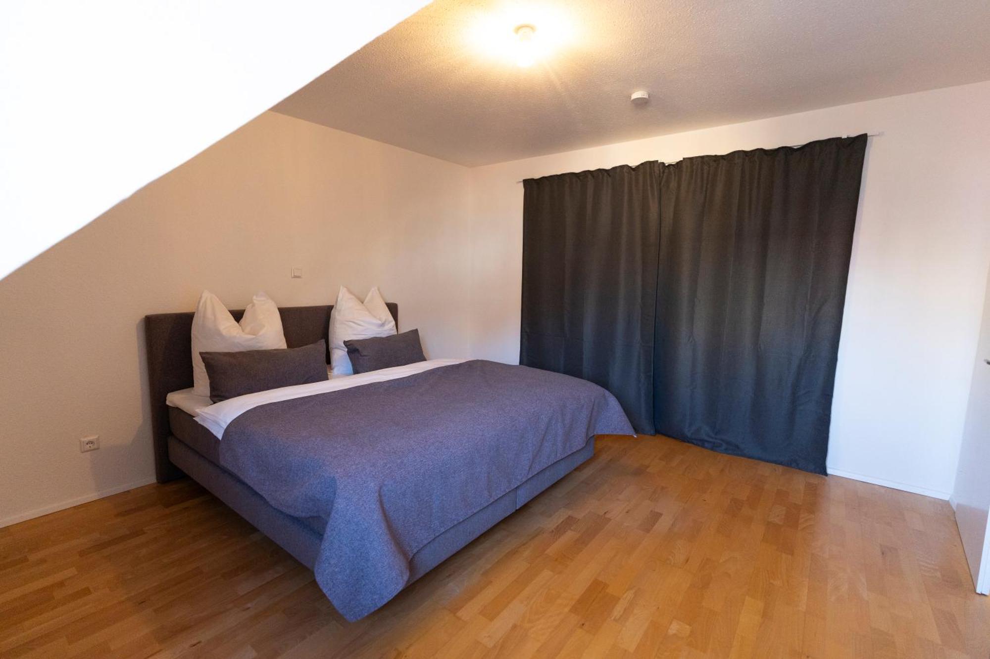 Apartment Seerose - W14, Zentral In Bahnhofsnaehe, Kueche, 3 Schlafzimmer Ulm